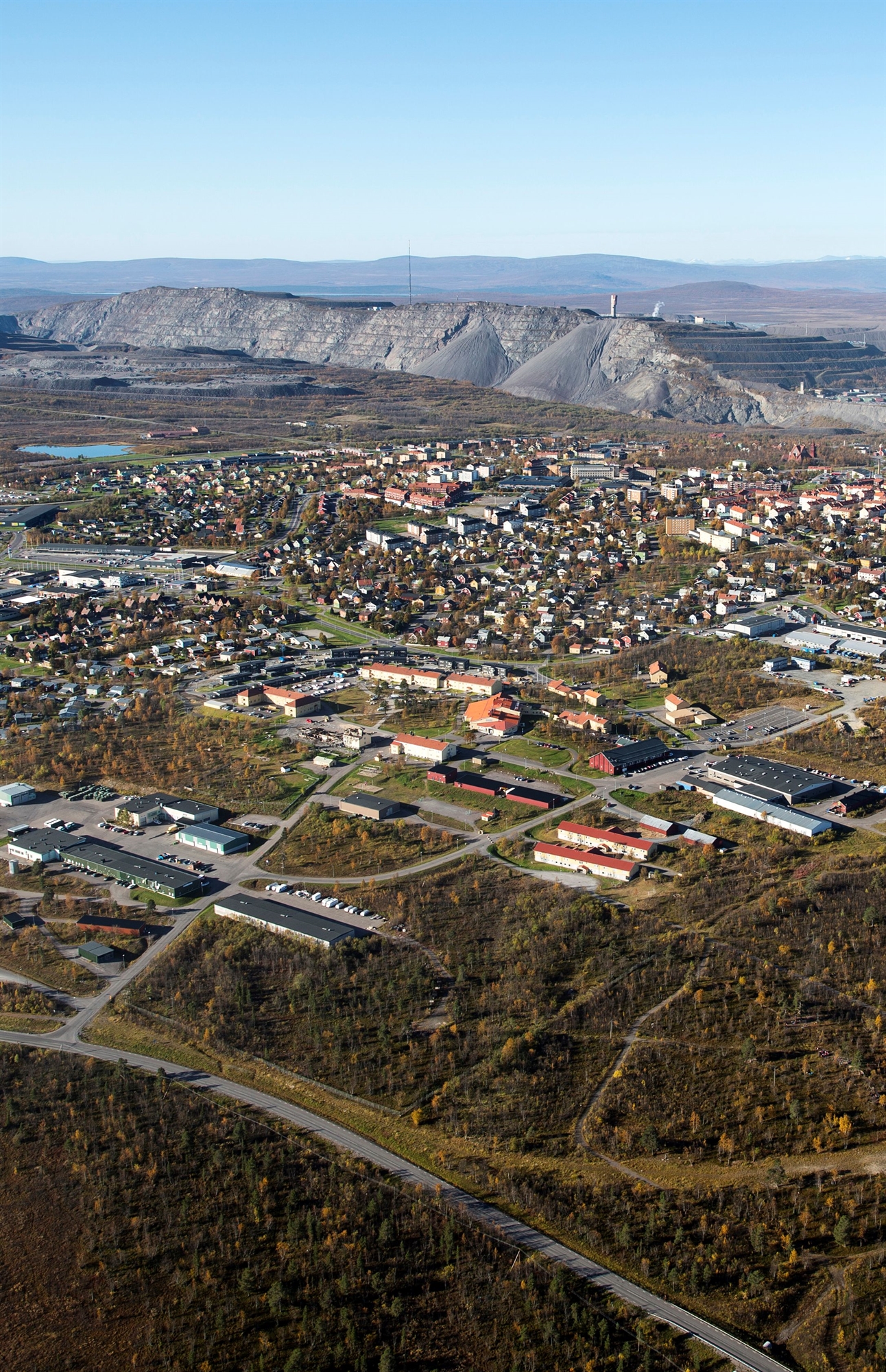 Μια πόλη μετακομίζει για χάρη των μεταλλείων-1