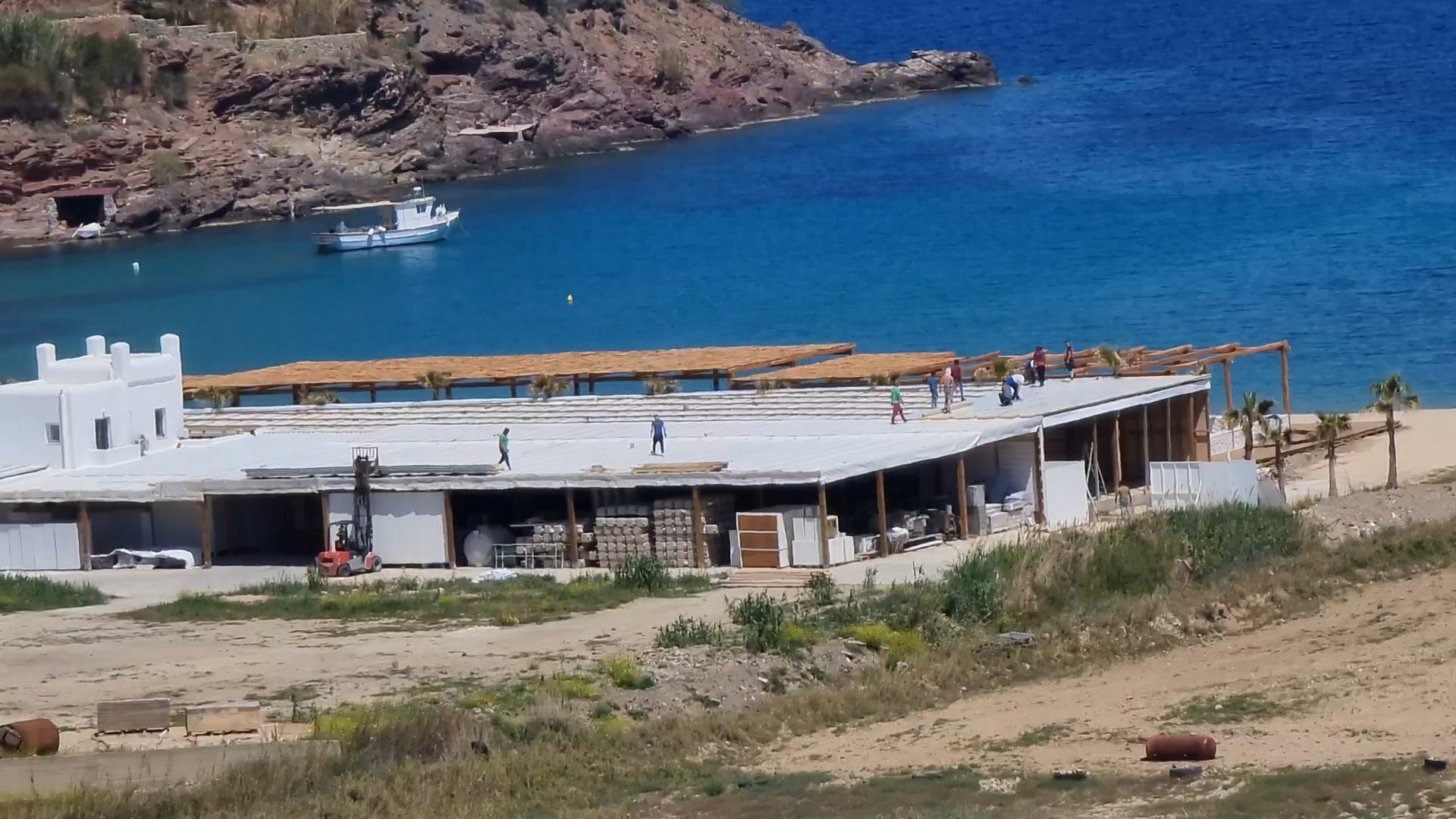 μύκονος-500-ευρώ-για-πρόστιμο-22-εκατομμυρ-562386757