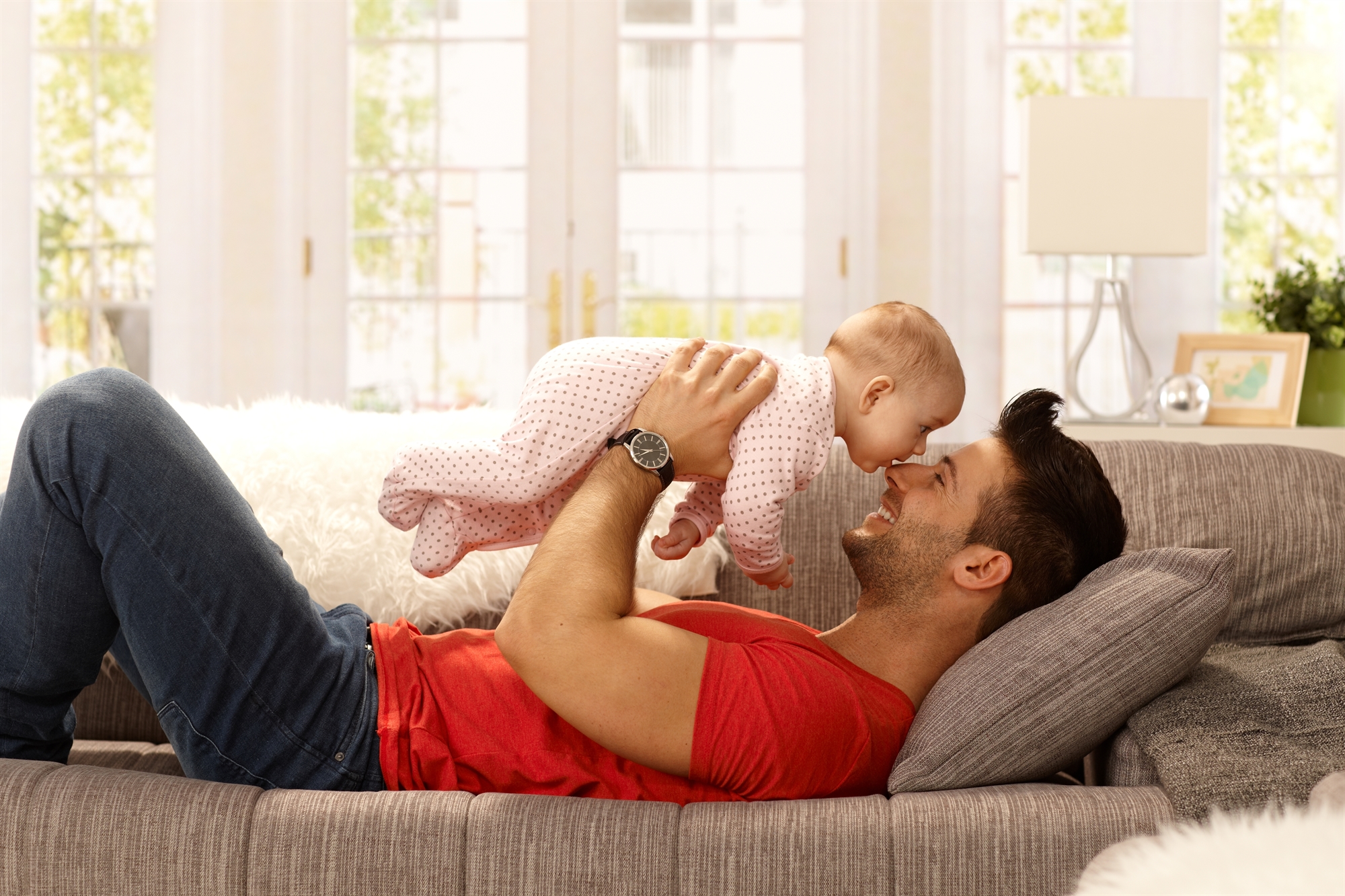 αδεια-πατρότητας-14-ημερών-και-πέντε-νέε-562381483