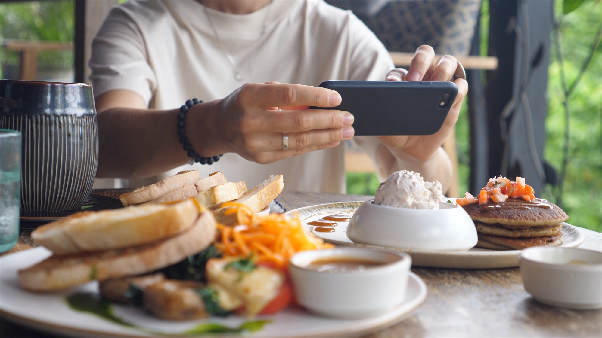 φύκια-για-μεταξωτές-κορδέλες-562363594