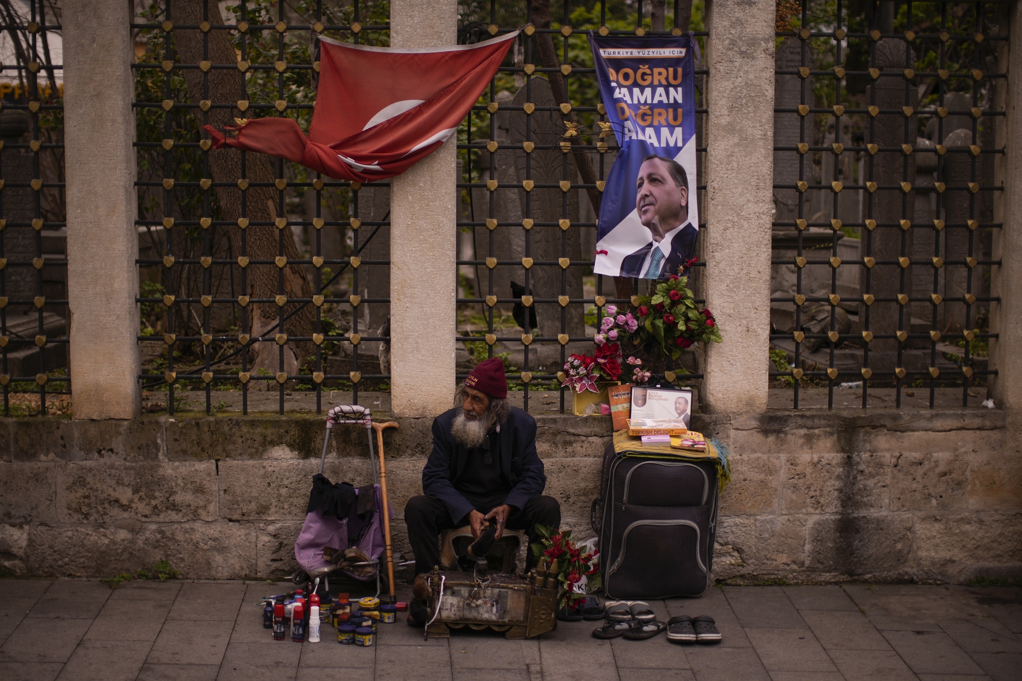 ο-σουλτάνος-είναι-οικονομικά-γυμνός-562383703