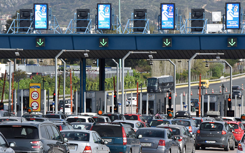πάνω-από-550-000-οχήματα-εξήλθαν-από-τα-διόδι-562374919