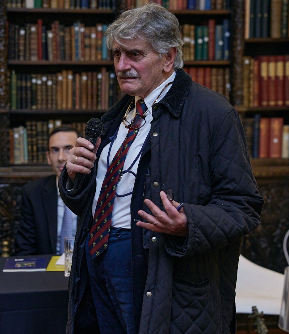 Βιβλίο για τη Γήινη και την Ουράνια Αφροδίτη σε ένα νέο χώρο με μεγάλη ιστορία-3