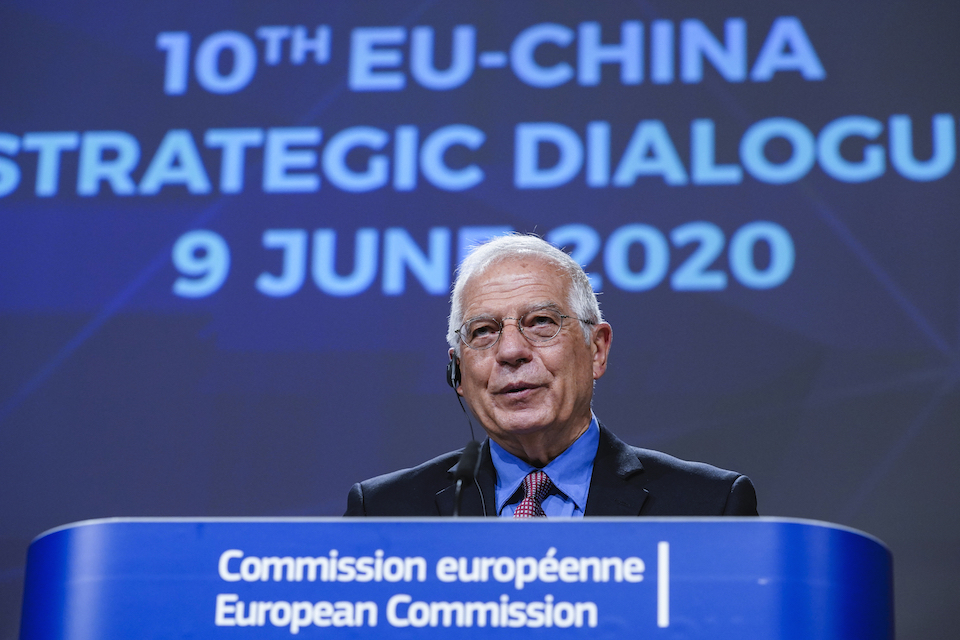 μετά-τον-μακρόν-και-την-φον-ντερ-λάιεν-562359643