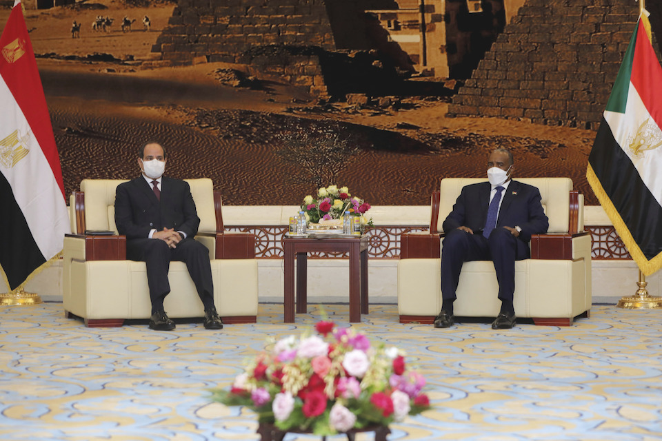 Η έκρηξη βίας στο Σουδάν απειλεί με ανάφλεξη Αφρική και Μέση Ανατολή-4