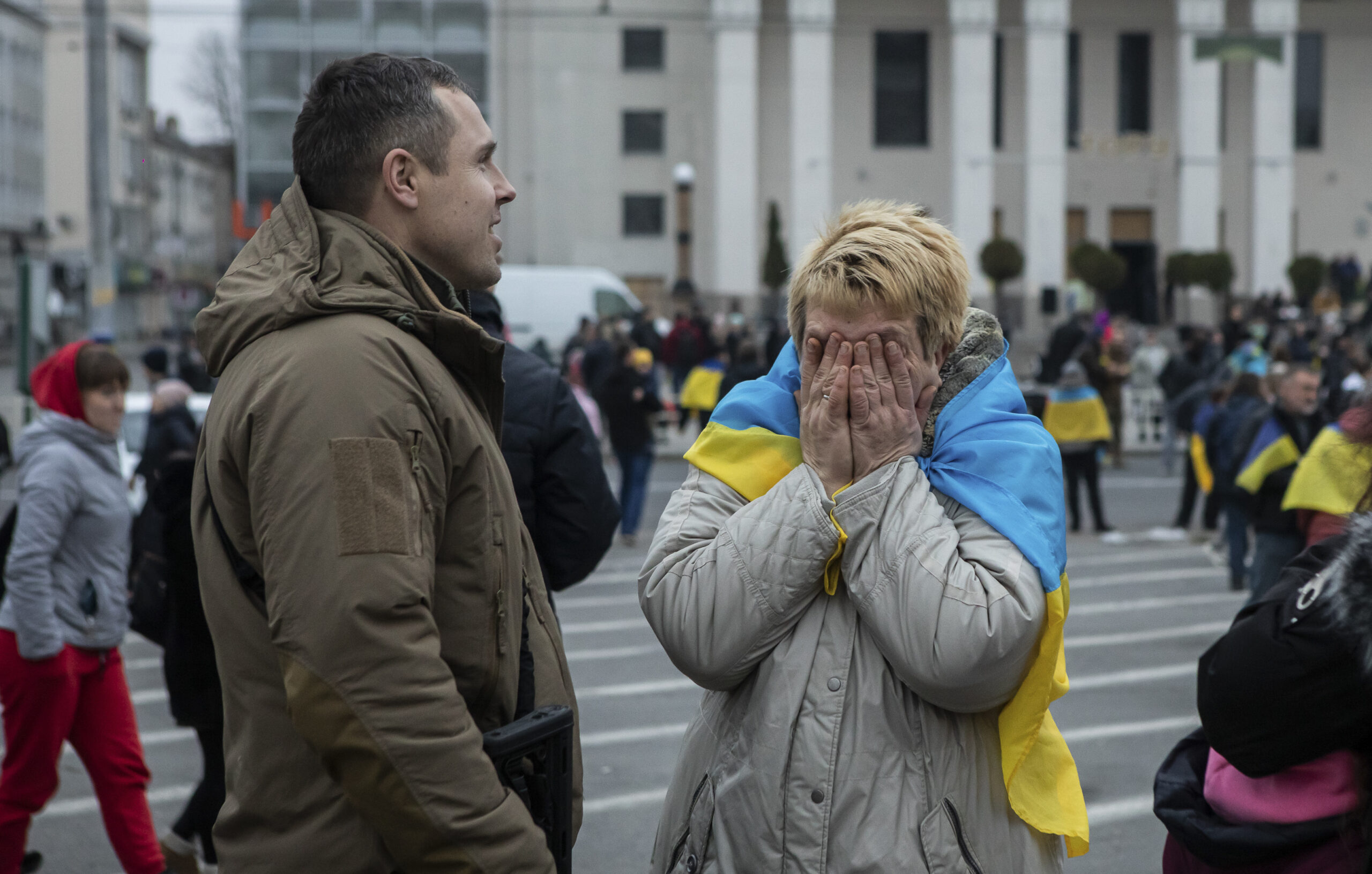 oι-ρώσοι-με-ανάγκασαν-να-σκάψω-τον-τάφο-562379113