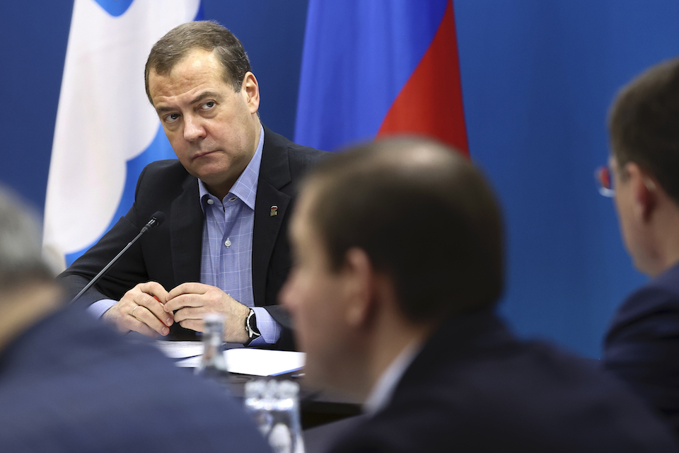 μεντβέντεφ-προς-σεούλ-εάν-στείλετε-όπ-562378777