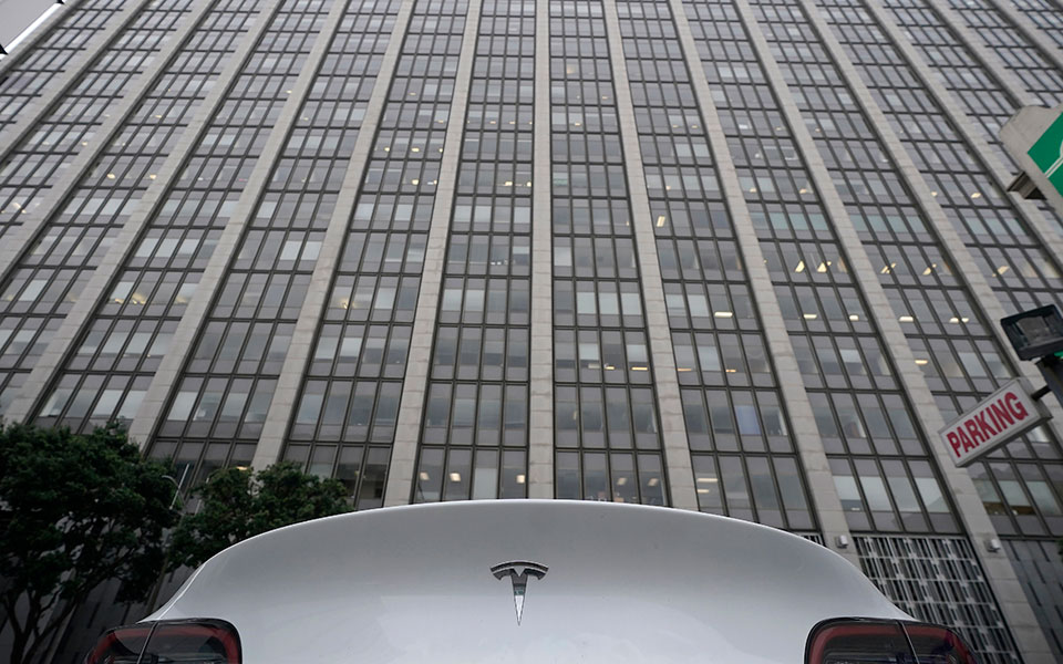 αποκάλυψη-reuters-εργαζόμενοι-της-tesla-είχαν-πρ-562364560