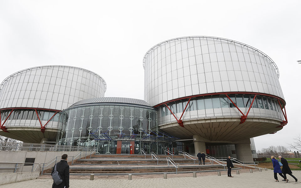 αρθρο-του-ν-κ-αλιβιζάτου-στην-κ-o-αποκ-562373965