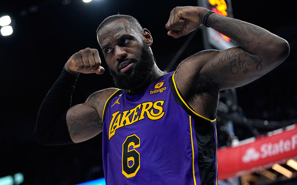 πολλά-περισσότερα-από-ένα-καφέ-562351960