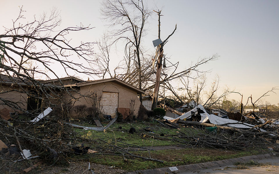 ΗΠΑ: Τουλάχιστον 11 νεκροί από ανεμοστρόβιλους και σφοδρές καταιγίδες – 200.000 σπίτια έμειναν χωρίς ρεύμα-2