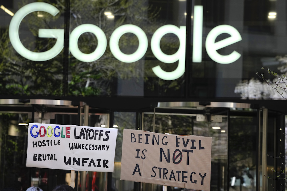 λονδίνο-στάση-εργασίας-στα-γραφεία-τη-562355098