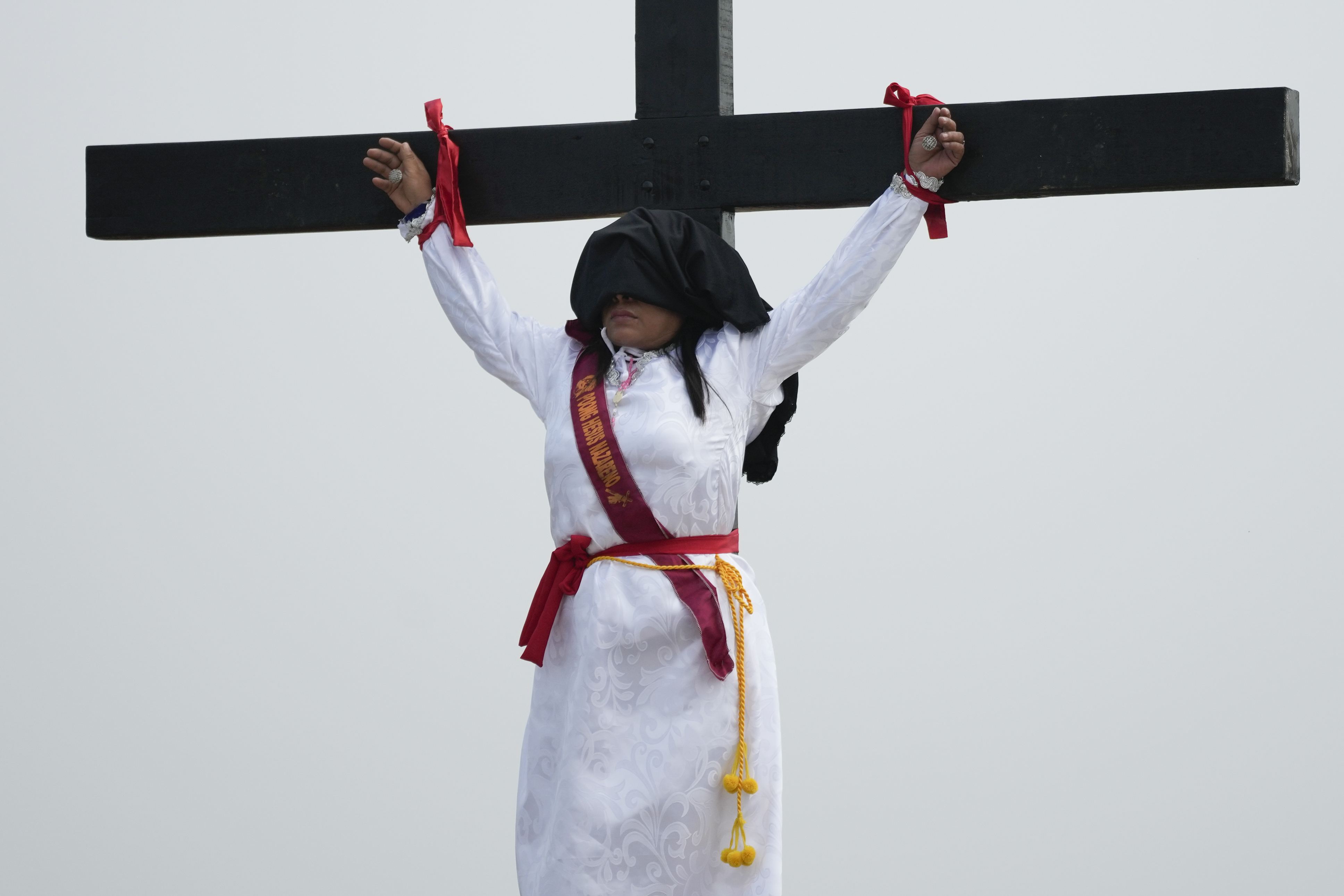 Φιλιππίνες: Σταύρωση πιστών σε αναπαράσταση του θείου δράματος-3