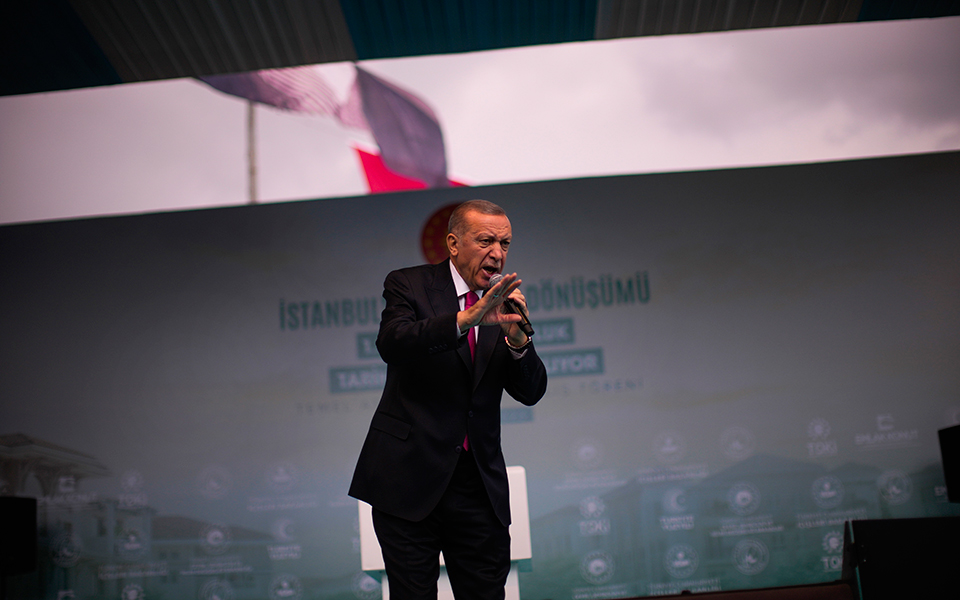 eρντογάν-αναβλήθηκε-για-τις-4-η-πρώτη-το-562391707