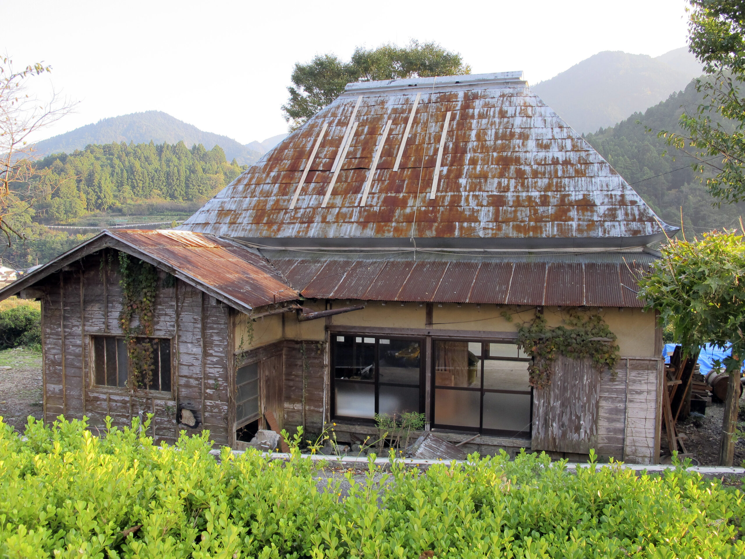 τι-συμβαίνει-με-τα-άδεια-σπίτια-της-ιαπ-562378783