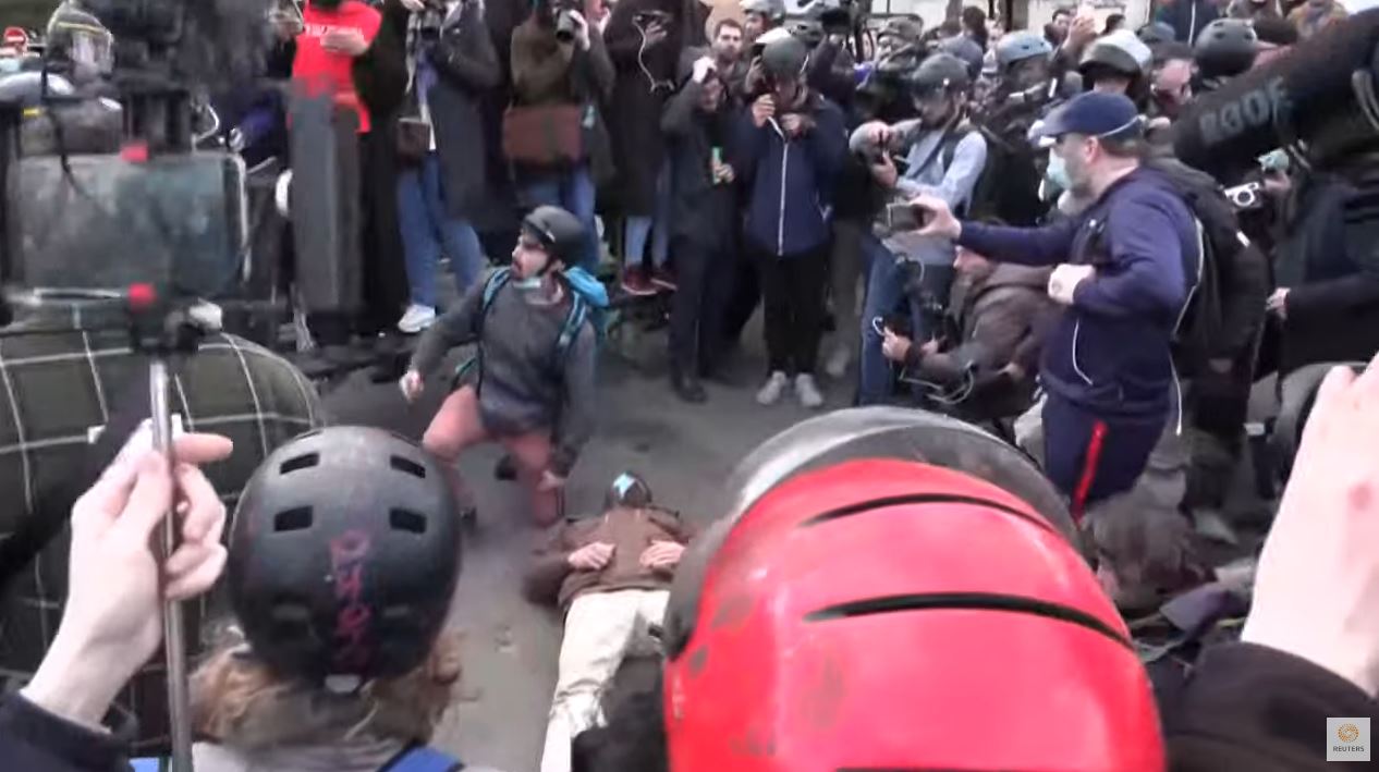 Γαλλία: Επεισόδια, συλλήψεις και τραυματίες στον 11ο γύρο κινητοποιήσεων-4