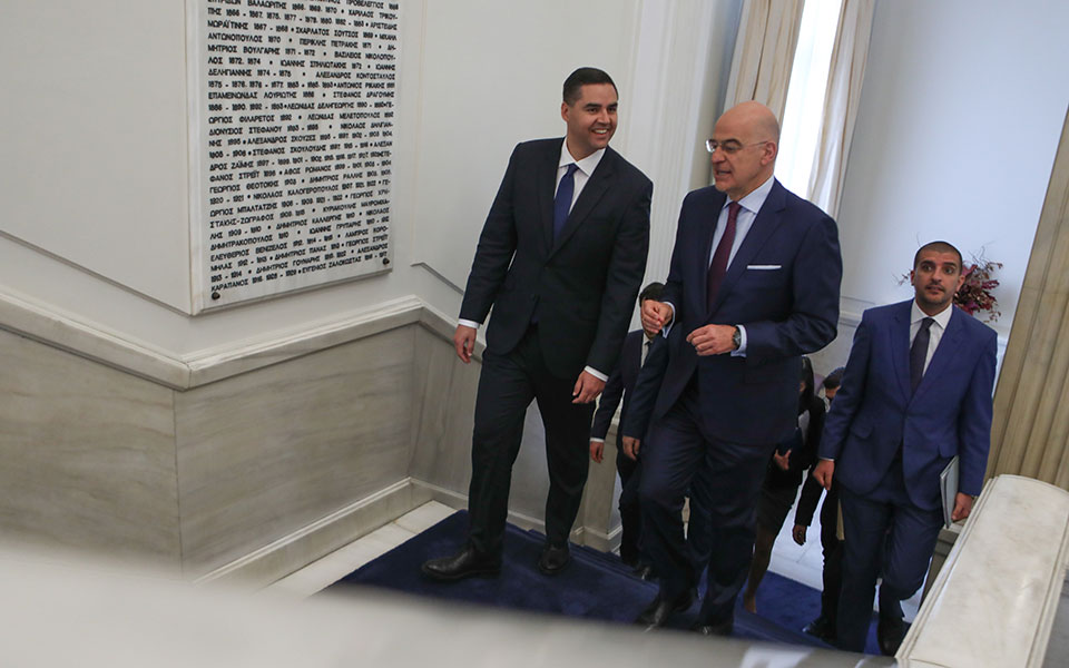 δένδιας-ο-αναθεωρητισμός-δεν-έχει-θέσ-562392184