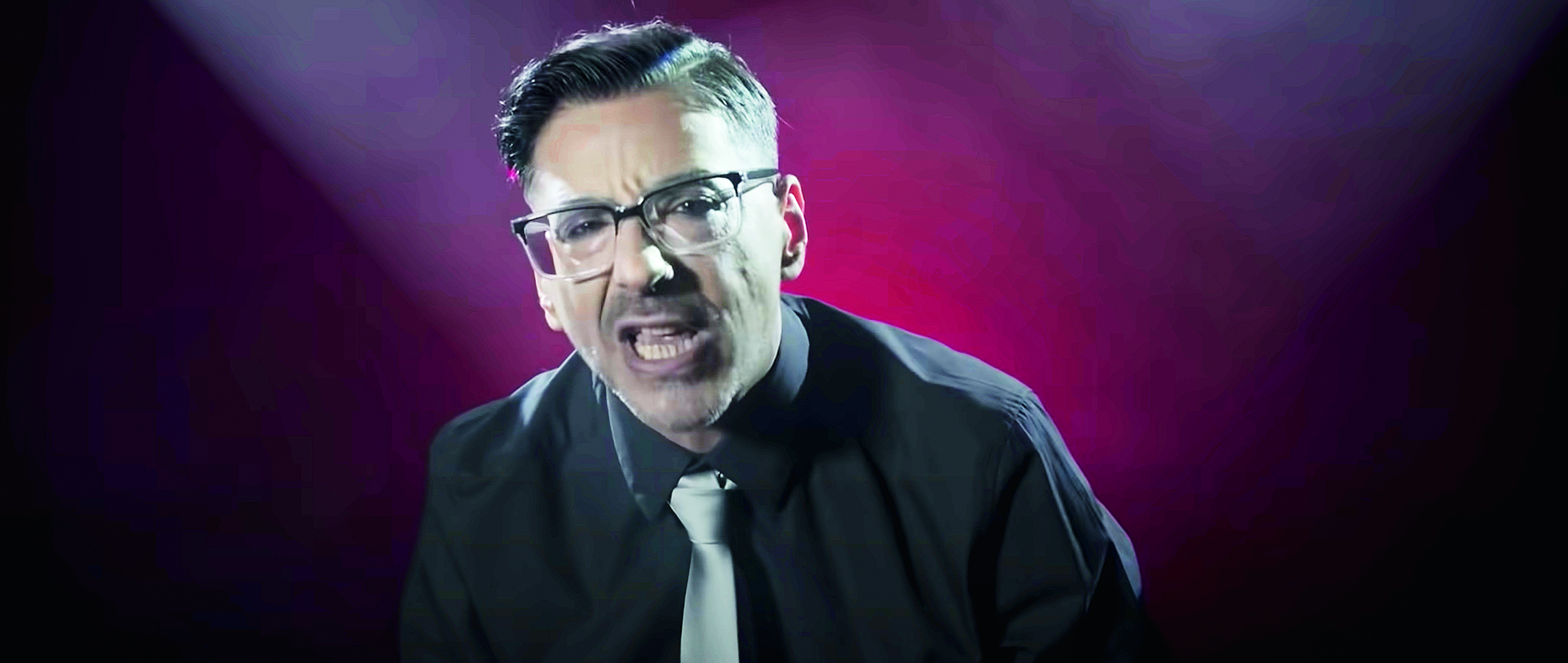 Μιθριδάτης: Σάτιρα, πόζα και αυταρέσκεια-1