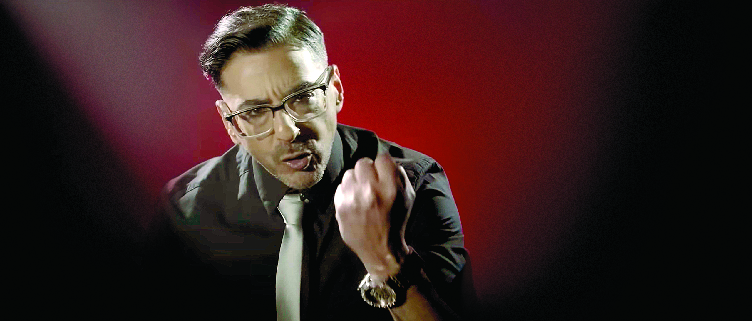 Μιθριδάτης: Σάτιρα, πόζα και αυταρέσκεια-2