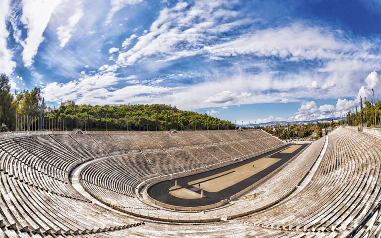 Πόση Ιστορία χωράει σε ένα βιβλίο τσέπης;