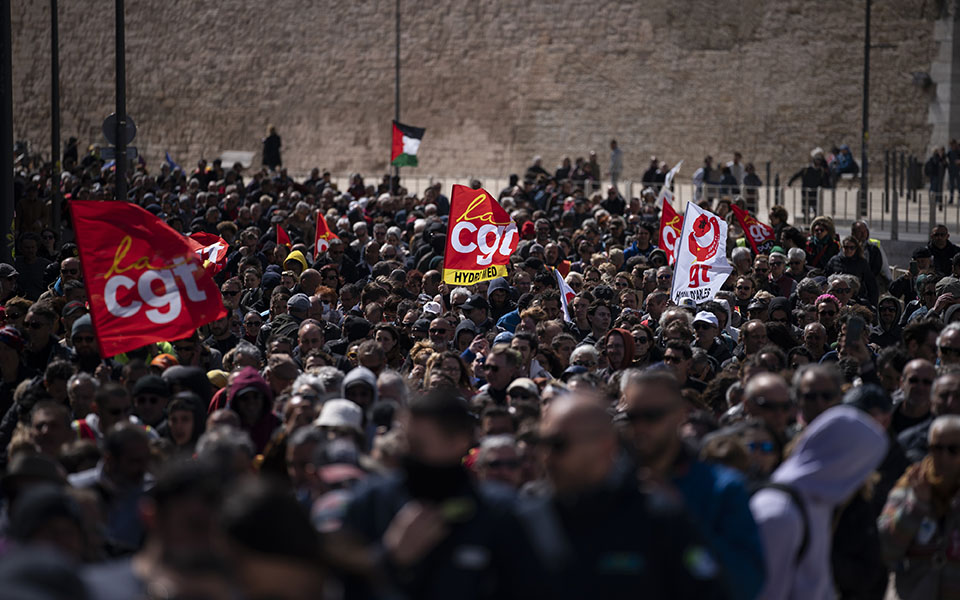 γαλλία-12η-ημέρα-κινητοποιήσεων-εν-αναμ-562372798