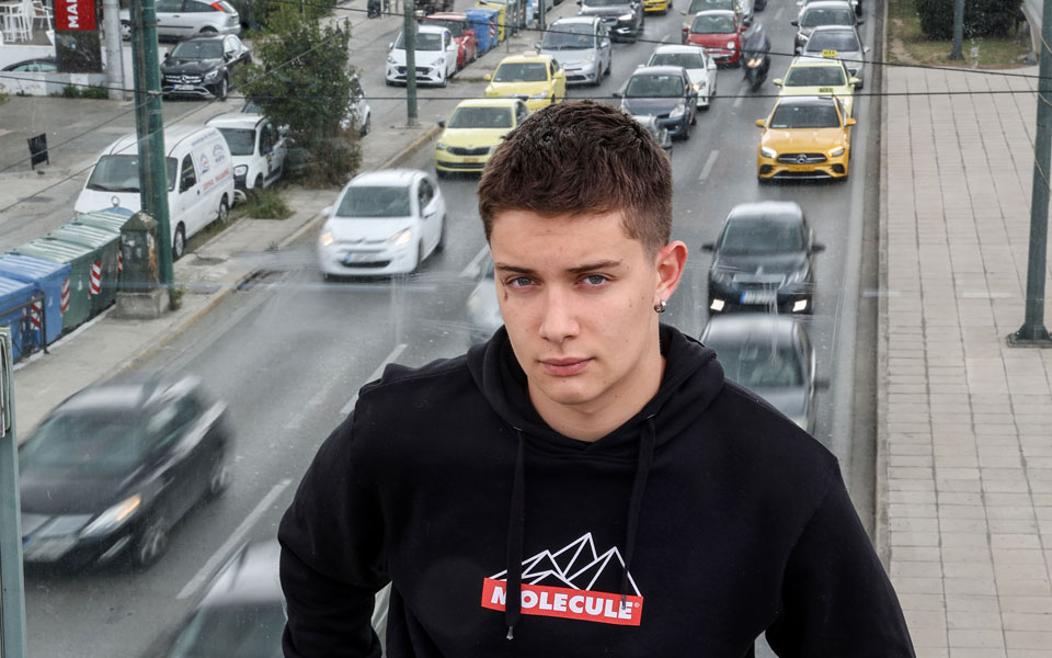 είμαι-δεκαεξάρης-και-ψηφίζω-για-πρώτη-562374067