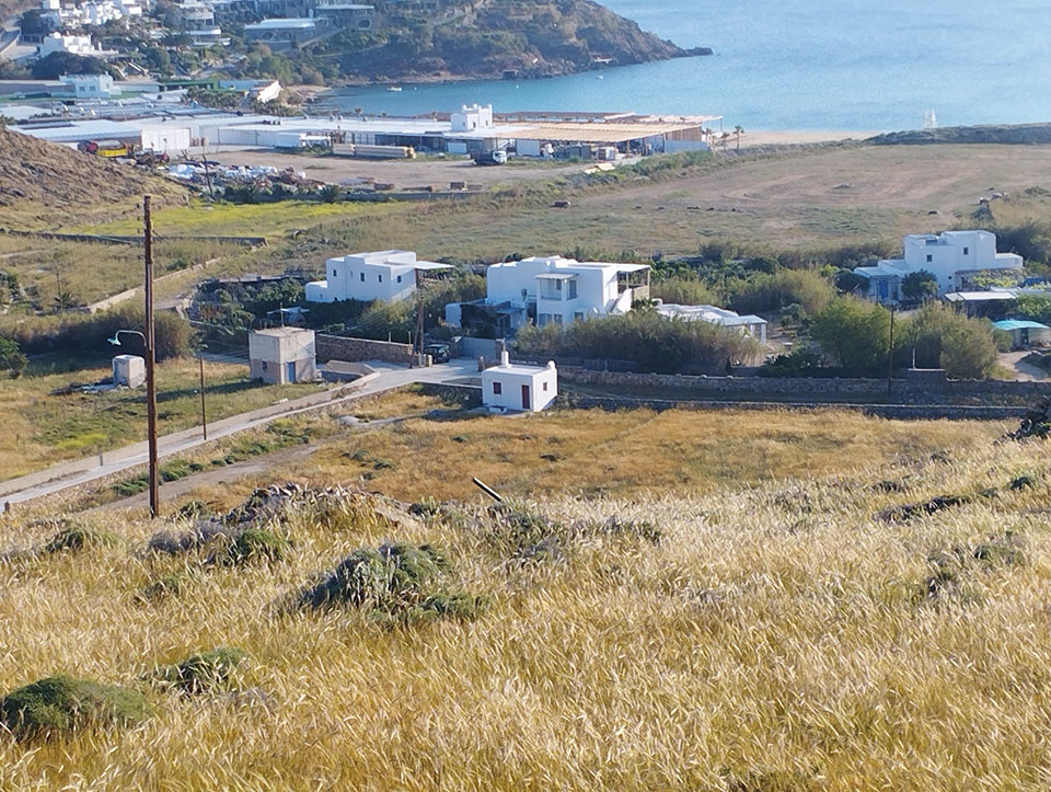 Μύκονος: Ξηλώνουν άρον άρον μετά την κατακραυγή-1