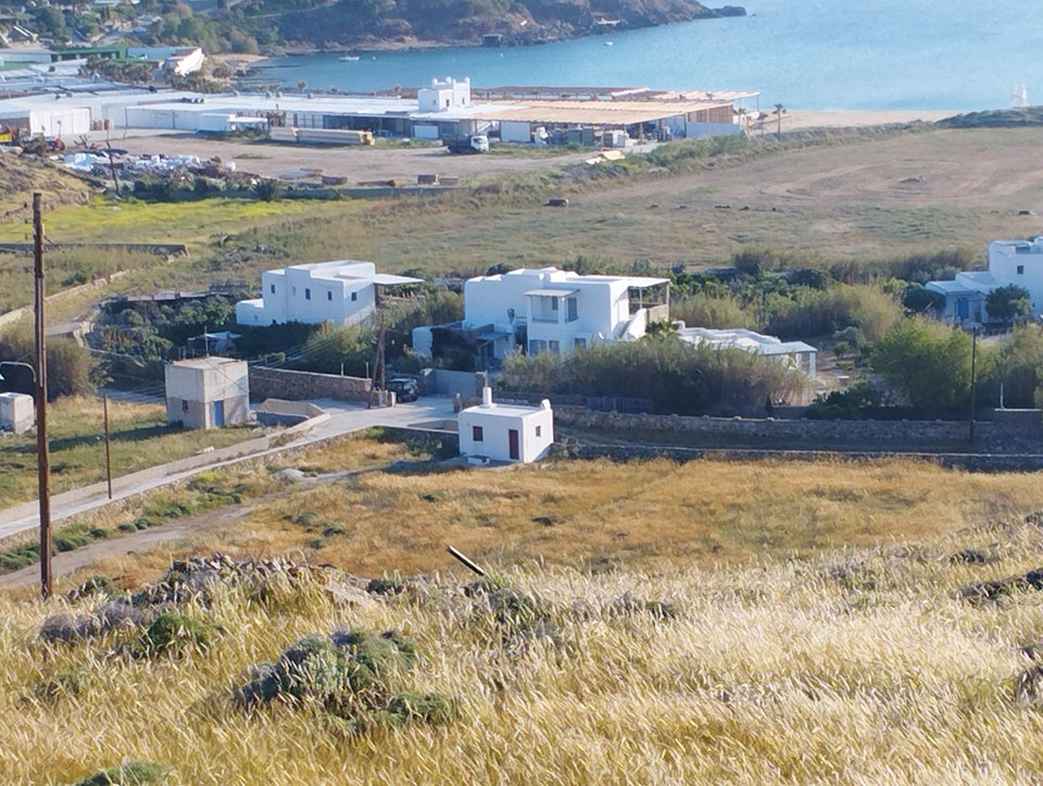 Μύκονος: Ξηλώνουν άρον άρον μετά την κατακραυγή-3