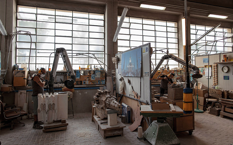 Πώς συντηρείται μέσα στους αιώνες το Ντουόμο;-5