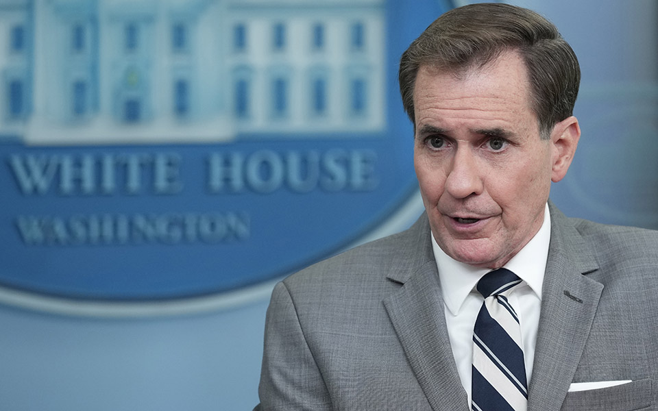 λευκός-οίκος-καλωσορίζει-την-επικο-562390120