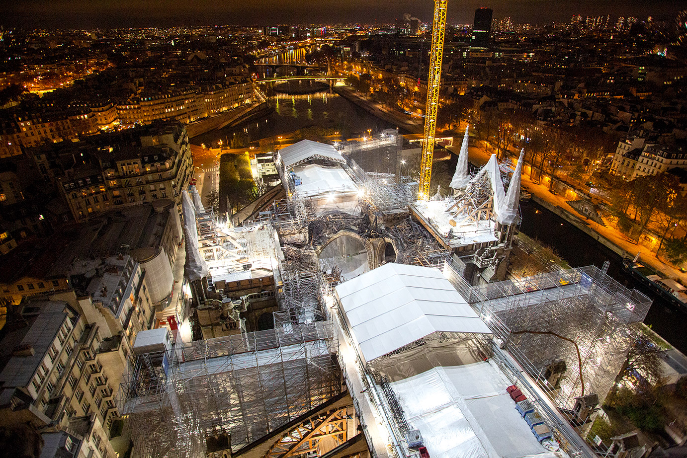 Η Παναγία των Παρισίων αποκτά ξανά ζωή-9