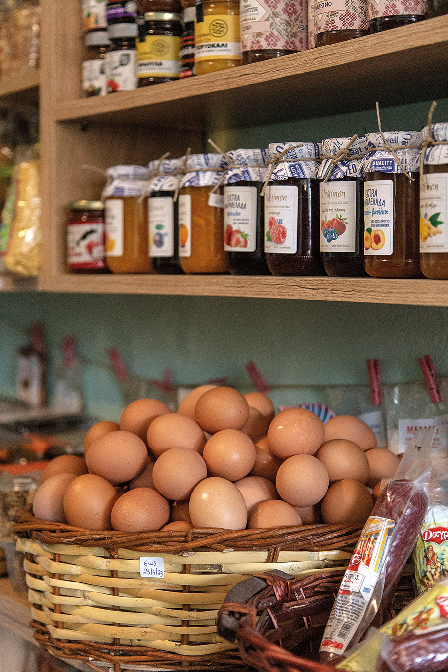 Στον πεζόδρομο της Αγίας Ζώνης, για καφέ και χατσαπούρι-6