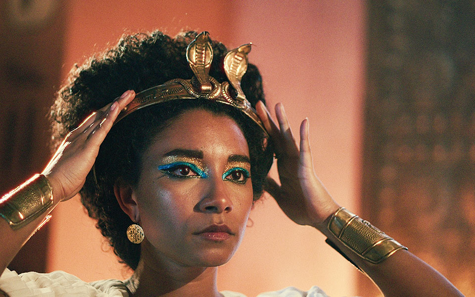 φωτιές-άναψε-η-μαύρη-κλεοπάτρα-του-netflix-562378009