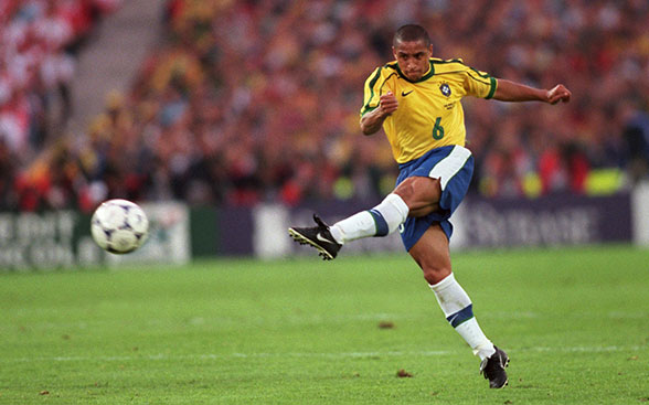 ρομπέρτο-κάρλος-ενα-από-το-μεγαλύτερα-562365400