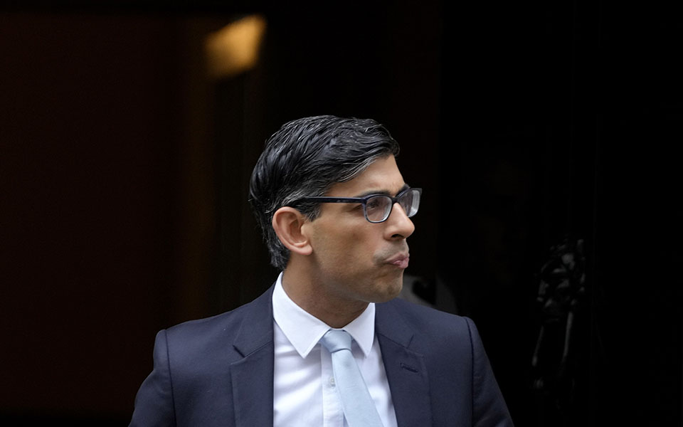 σούνακ-ερευνα-για-την-οικονομική-δρασ-562376899