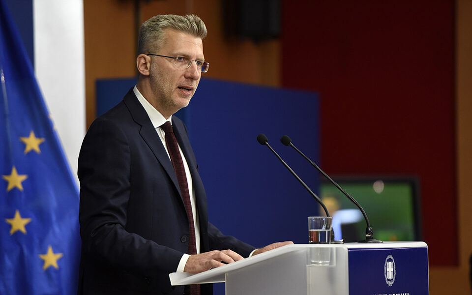 σκέρτσος-ο-συριζα-συνεχίζει-να-κοροϊδ-562387882