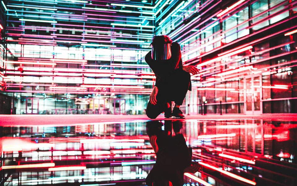 η-τεχνητή-νοημοσύνη-όπλο-στα-χέρια-τ-562365214