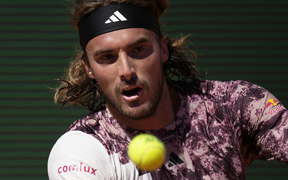 τσιτσιπάς-πρόκριση-στους-16-του-barcelona-open-562378936