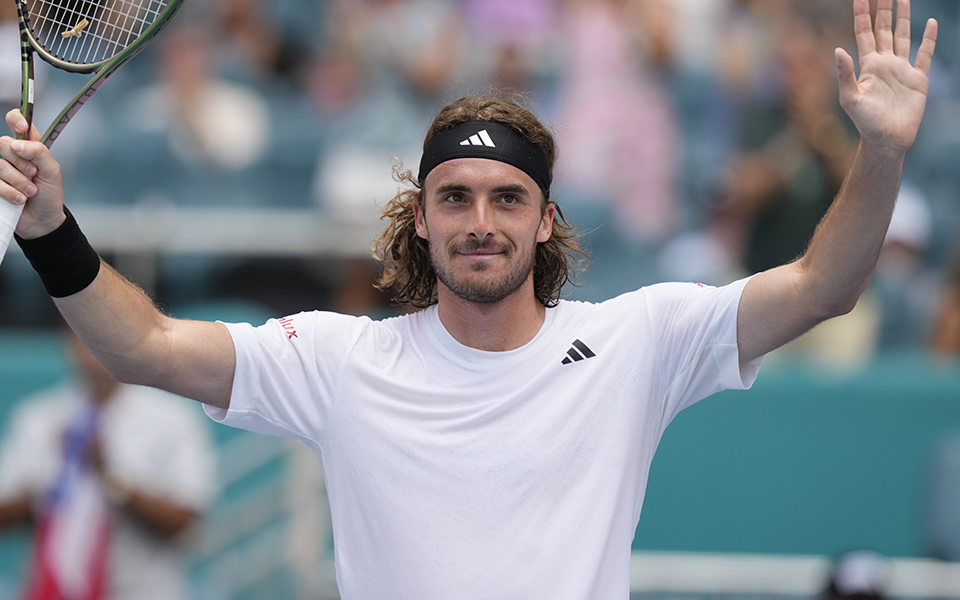 τσιτσιπάς-συνεχίζει-ακάθεκτος-στους-562380562