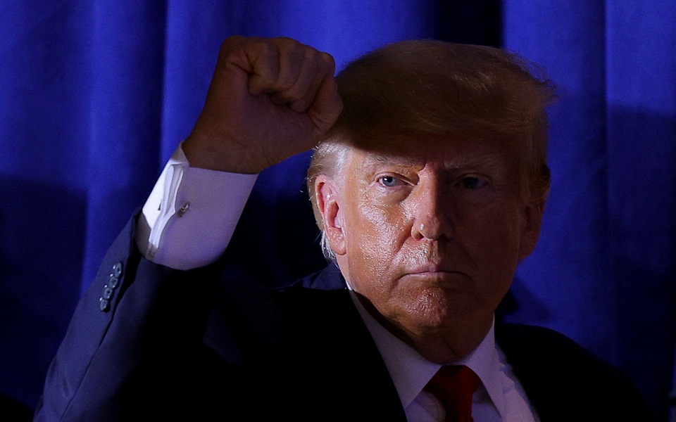 ηπα-ο-τραμπ-υπόσχεται-να-σβήσει-τον-τ-562394062