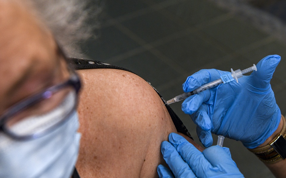 ηπα-νέος-γύρος-εμβολιασμών-κατά-της-covid-γ-562380103