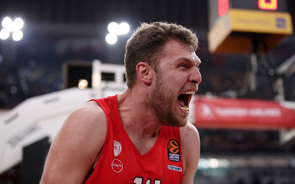 ευρωλίγκα-κλείδωσε-την-πρωτιά-ο-ολυ-562373698