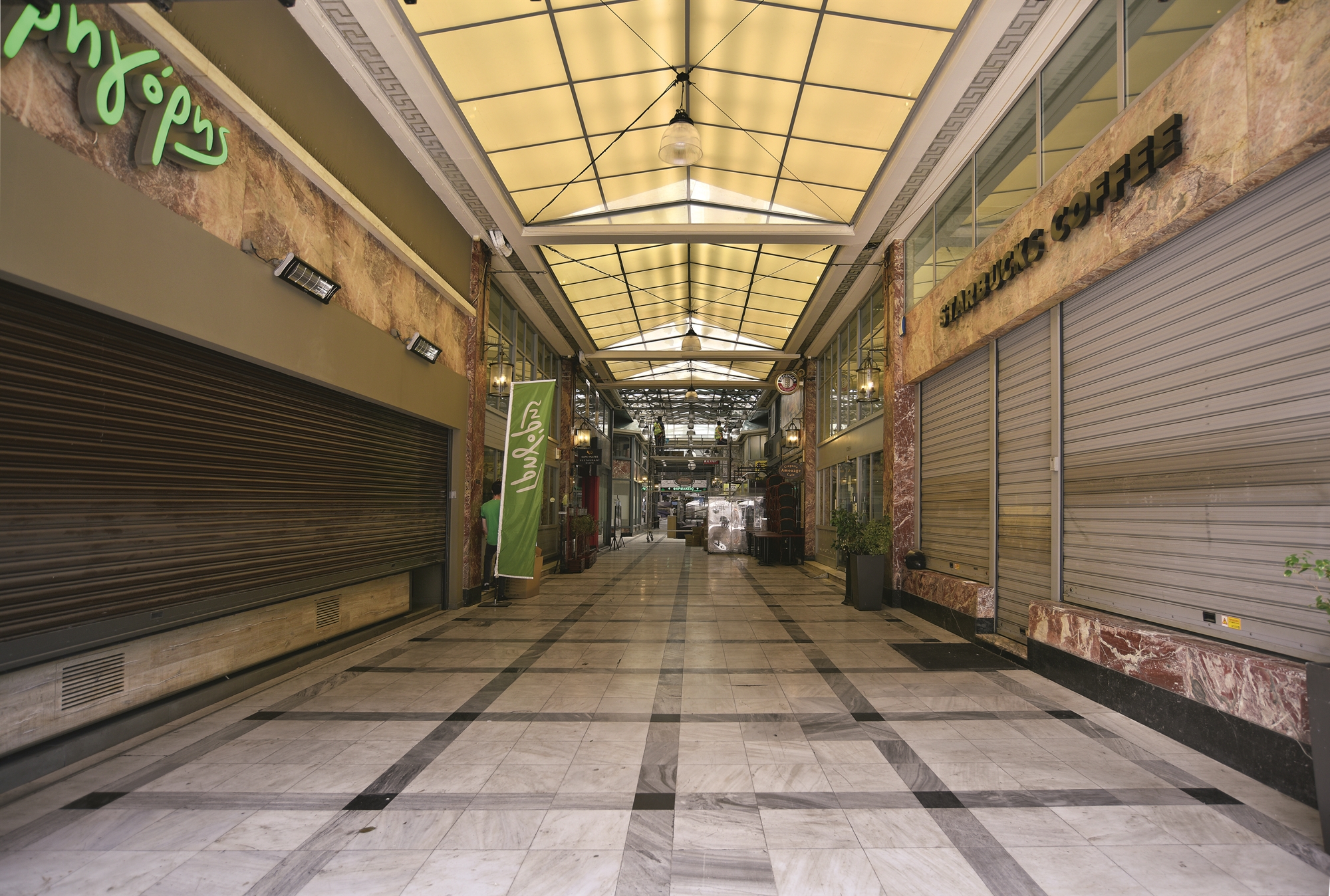 Μια Αθήνα αγνώριστη και σιωπηλή-2