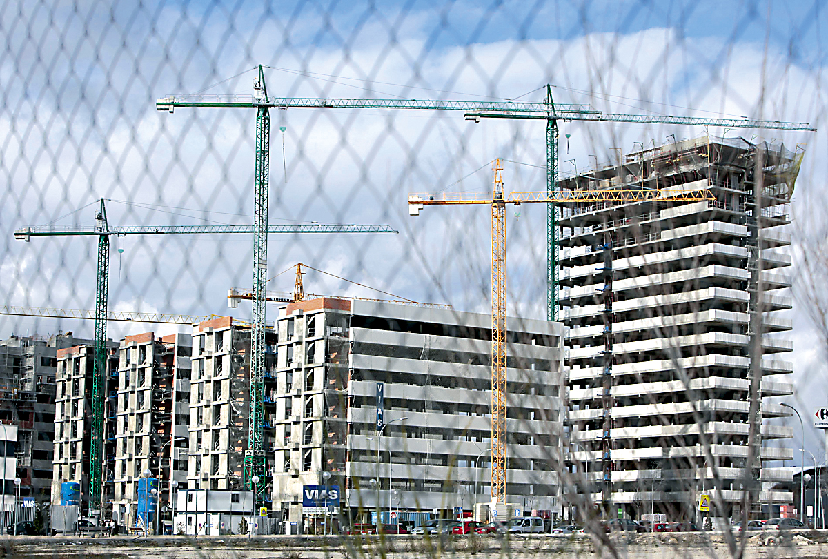 φθηνή-στέγη-σε-ισπανία-πορτογαλία-562377808