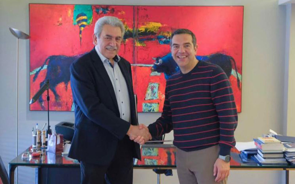 συριζα-τριαντάφυλλος-αλμπάνης-και-σο-562364548