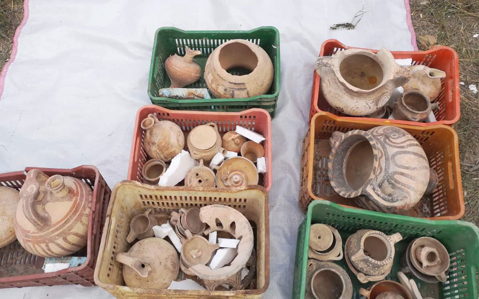 φάμπρικα-αρχαιοκαπηλίας-στην-κρήτ-562378168