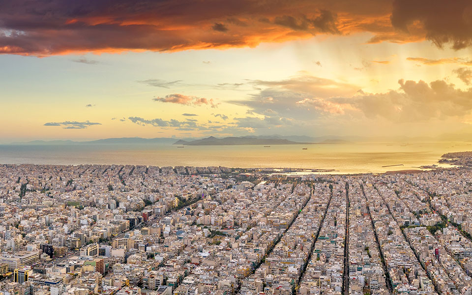 καιρός-αίθριος-με-άνοδο-της-θερμοκρασ-562385632