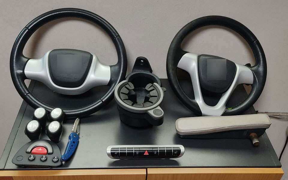 μαρούσι-χειροπέδες-σε-τρία-άτομα-που-562356886