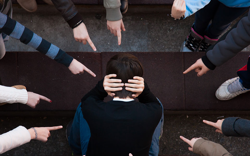 πληγή-το-bullying-εντός-και-εκτός-σχολείου-τ-562374520