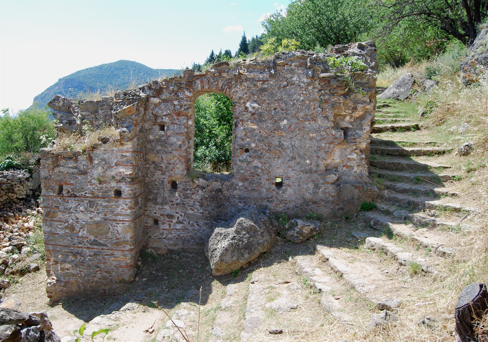 Το θαύμα της πόλης του Μυστρά-1